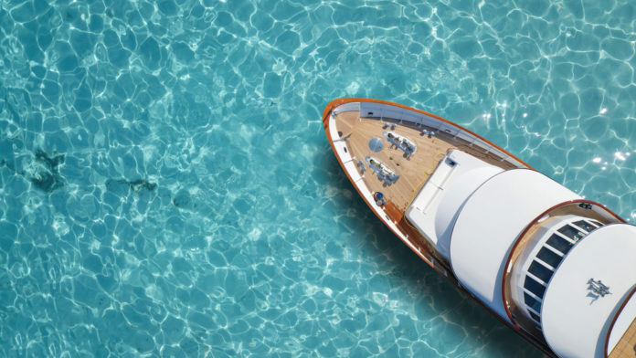 5 dôvodov, prečo si kúpiť jachtu a stráviť leto na vode