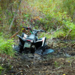 Štvorkolka po nehode v teréne ako dôsledok nesprávnej jazdy