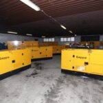 Záložný zdroj elektriny v technickej miestnosti.